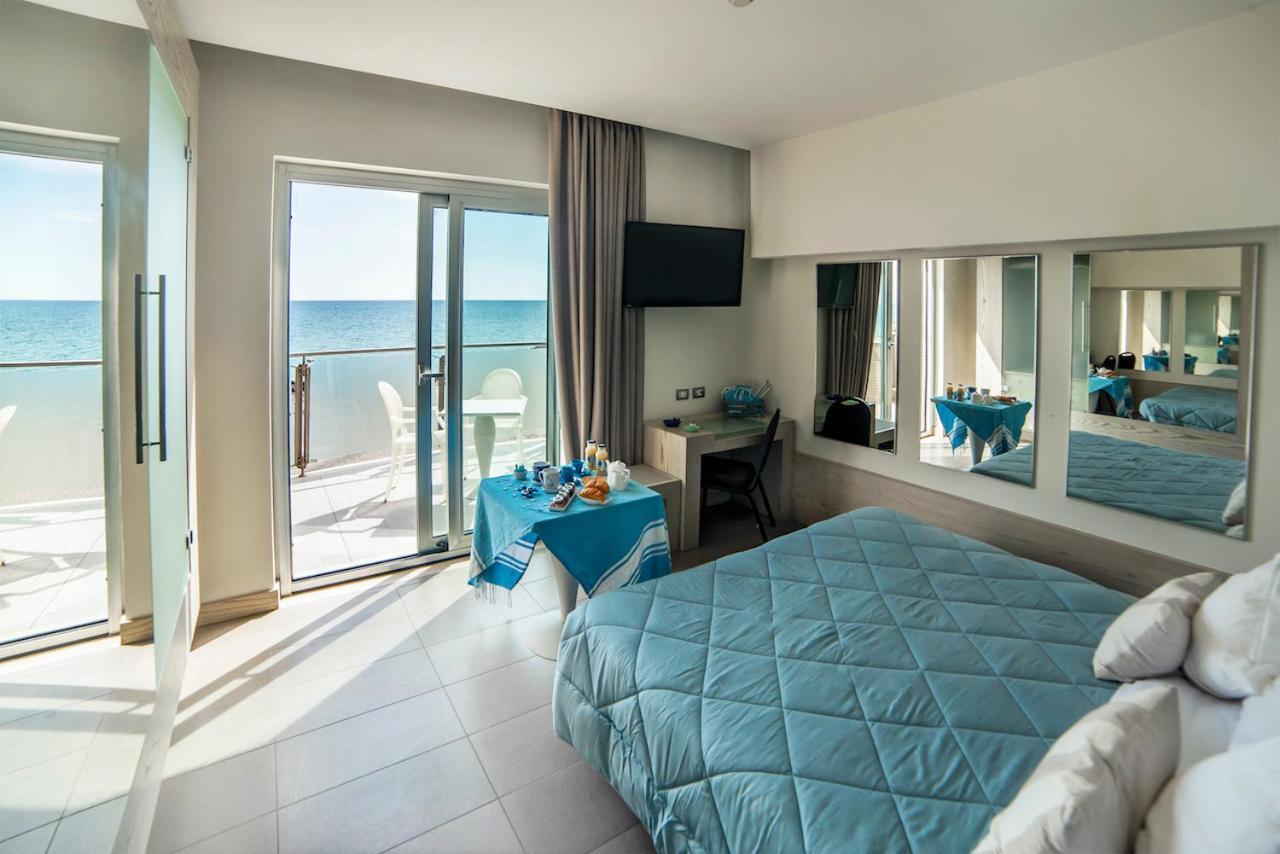 Smy Aran Blu Roma Mare (Adults Only) Hotel Ostia Buitenkant foto