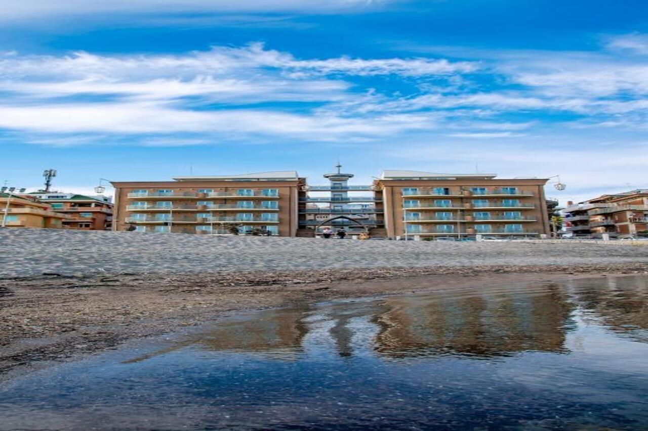 Smy Aran Blu Roma Mare (Adults Only) Hotel Ostia Buitenkant foto